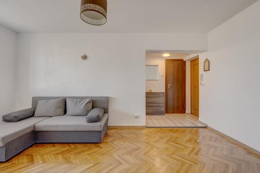 Apartament cu 2 camere semidecomandat în Giulești