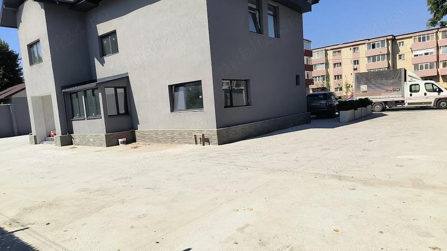 Spațiu comercial, de 300 mp, în Jilava