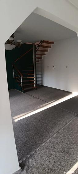Apartament cu 3 camere decomandat în Aradului