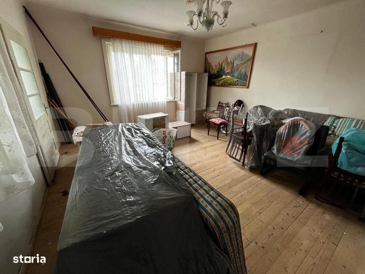 Casă cu 4 camere în Satu Barbă