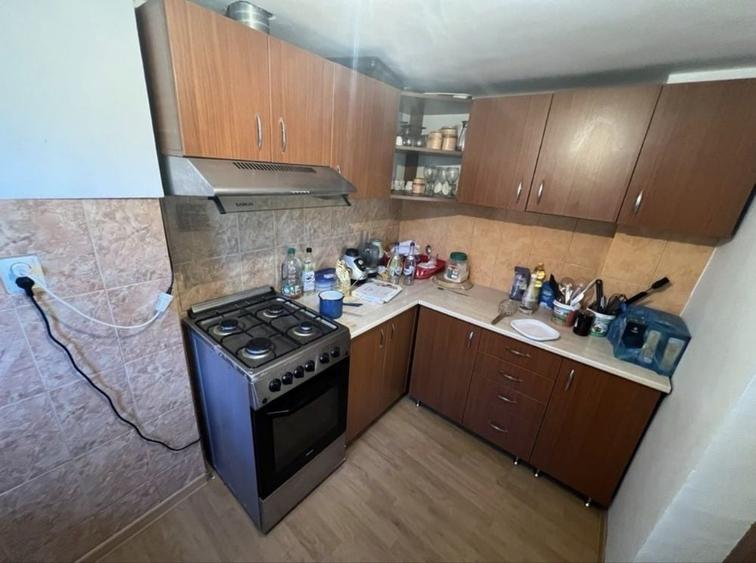 Casa Carcea Batraneasca Centrala # 5 Camere # 900 mp Teren # Toate Utilitatile # Accept Schimb cu Apartament Craiova # - 12