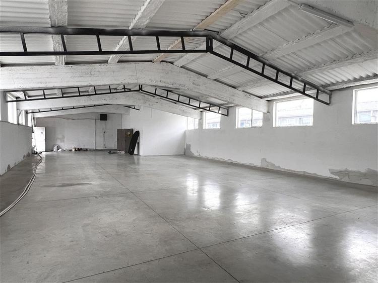Spațiu industrial, de 250 mp, în Florești