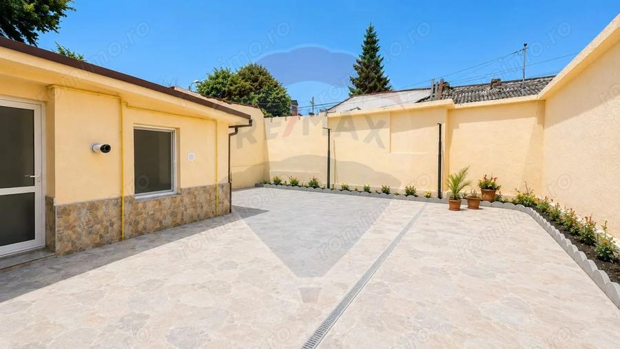 Casă cu Teren 320 Mp în Casa de Cultură