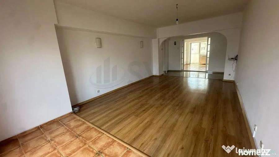 Apartament cu 4 camere decomandat în Alba Iulia