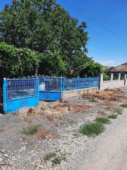 Casă cu Teren 15 Mp în Central