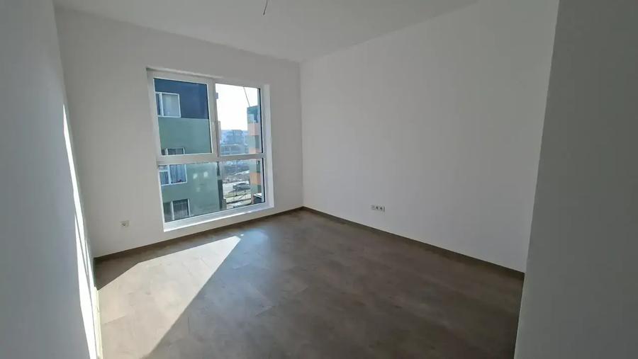 Apartament cu 3 camere decomandat în Theodor Pallady