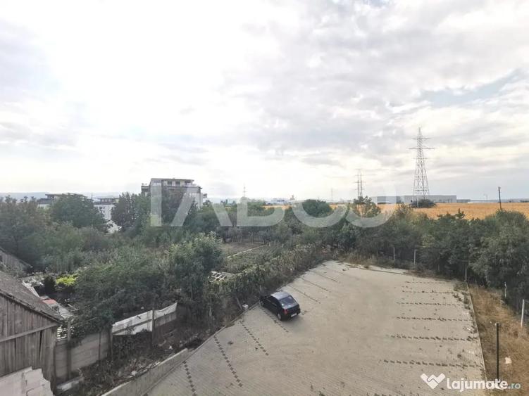 Apartament cu 3 camere decomandat în Turnișor