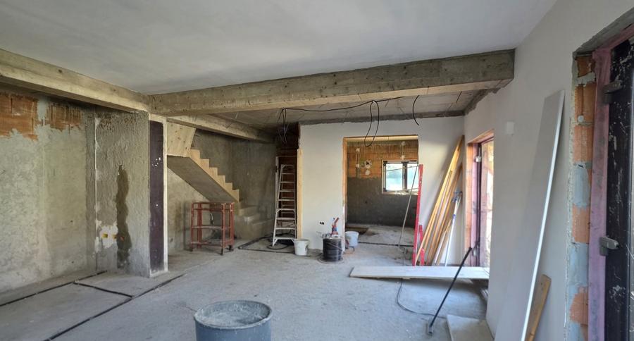 Duplex cu 4 camere cu Canalizare în Sânandrei