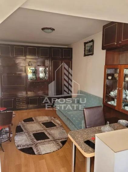 Garsonieră decomandată în UMT