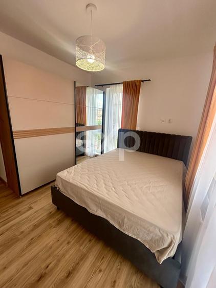 Apartament cu 2 camere decomandat, mobilat în Tractorul