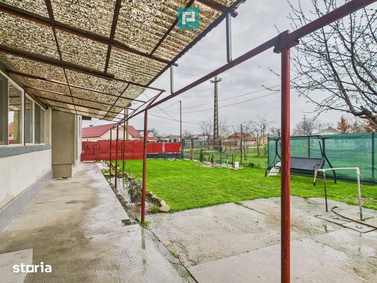 Casă cu 4 camere cu Teren 719 Mp în Cenei