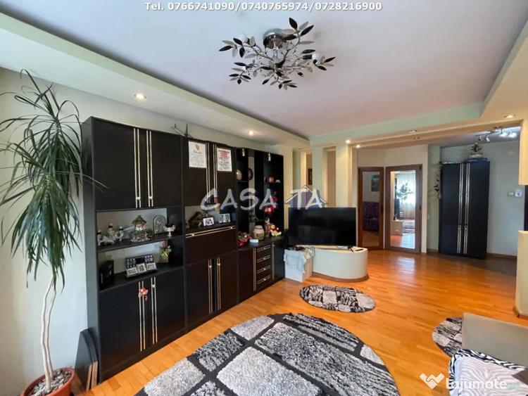 Apartament cu 4 camere decomandat în Central