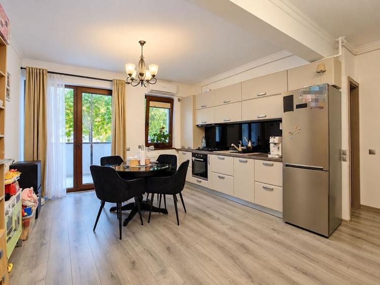 Apartament cu 2 camere semidecomandat, mobilat în Europa