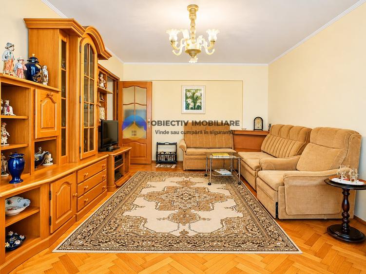 Apartament cu 3 camere decomandat în Dărmănești