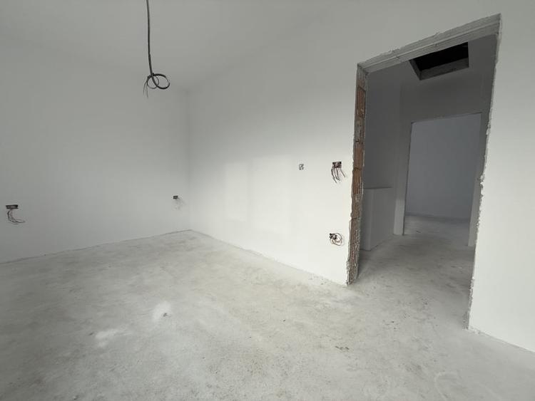 Duplex cu 4 camere cu Teren 300 Mp în Calea Urseni