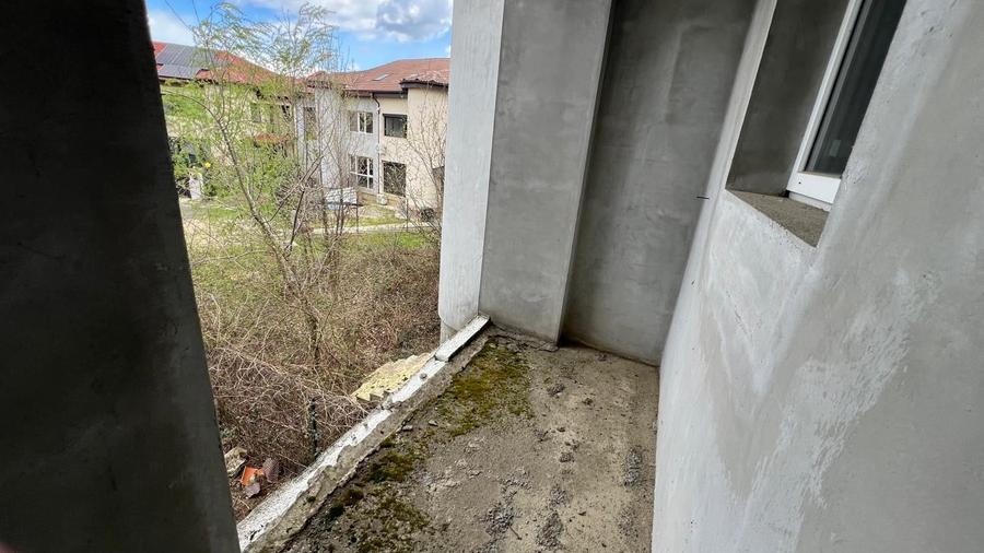 Casă individuală cu 8 camere cu Canalizare în Pipera