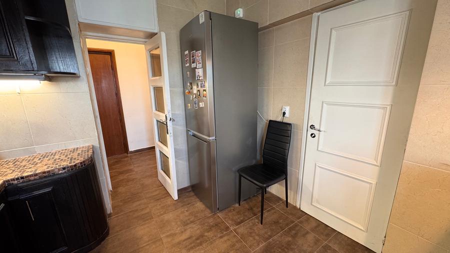 Apartament cu 3 camere decomandat în Dorobanți