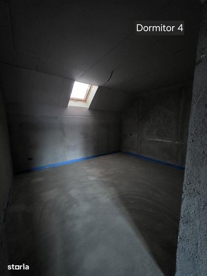Casă cu 5 camere cu Teren 1300 Mp în Brodina