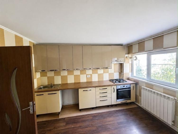 Apartament cu 2 camere decomandat în Exterior Vest
