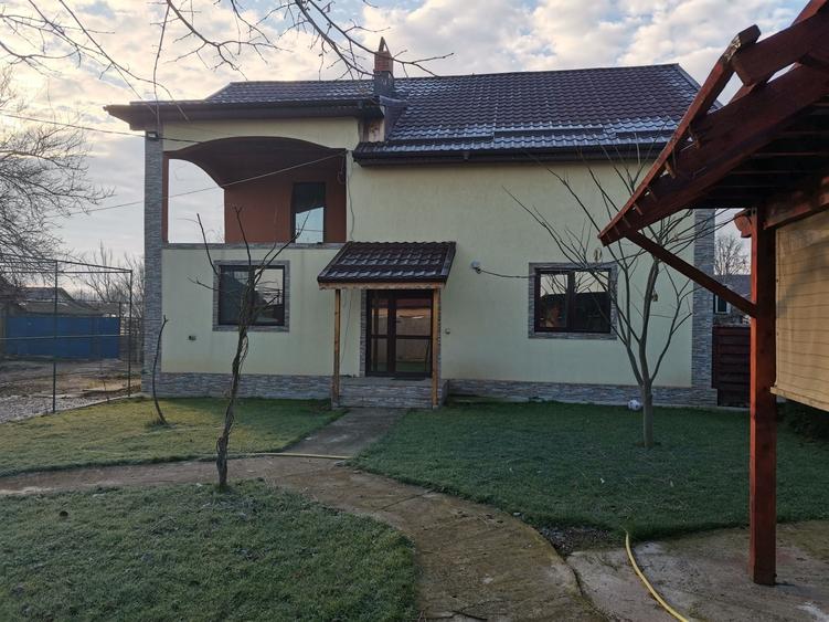 Casă cu 4 camere în Plosca