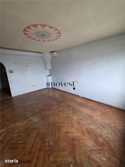 Apartament cu 3 camere decomandat în Micro 15