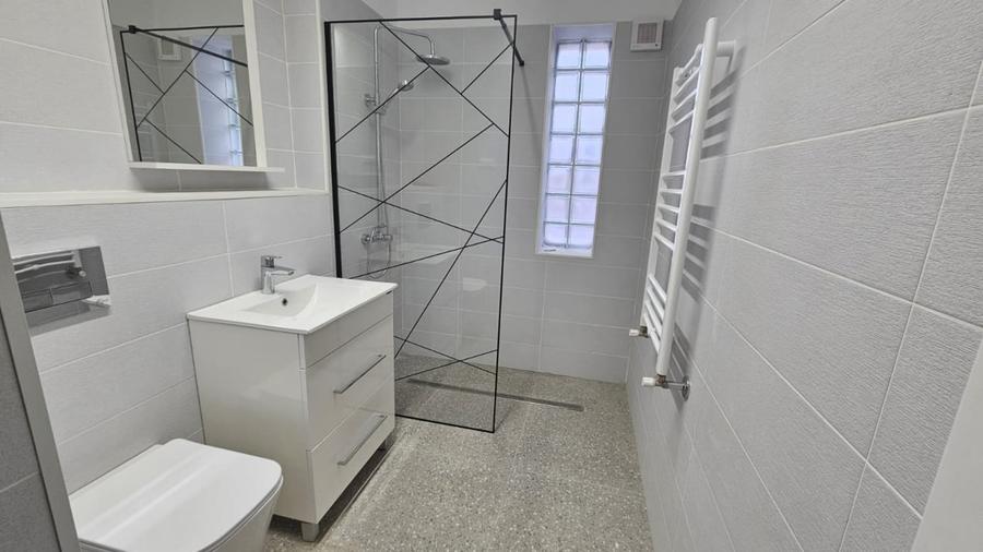 Spațiu comercial, de 110 mp, în Popești-Leordeni
