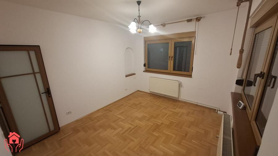 Apartament cu 6 camere semidecomandat, mobilat în Gara de Nord