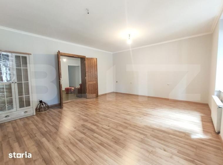 Casă cu 5 camere cu Teren 598 Mp în Central