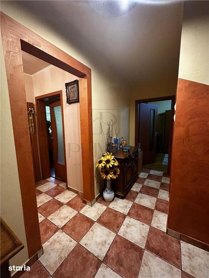 Apartament cu 4 camere decomandat, mobilat în Circumvalațiunii