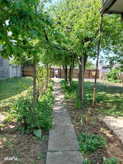 Casă cu 2 camere cu Teren 616 Mp în Drăgășani
