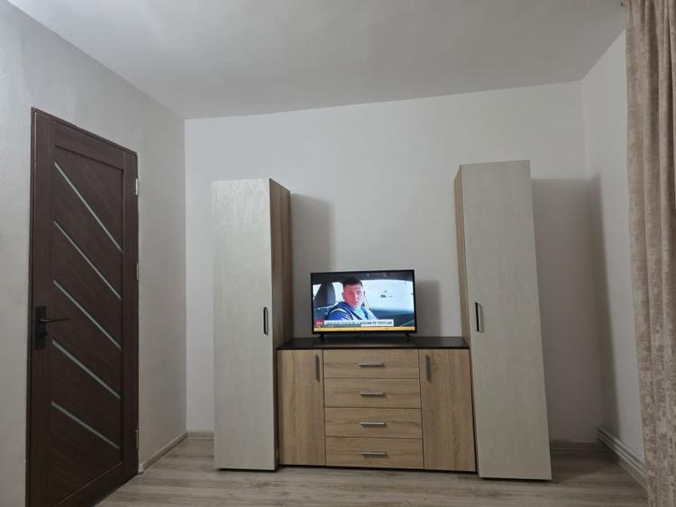 Apartament cu 2 camere semidecomandat, mobilat în Brazda lui Novac