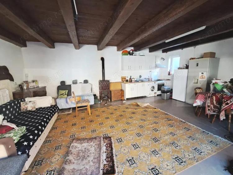 Casă cu Teren 1345 Mp în Central