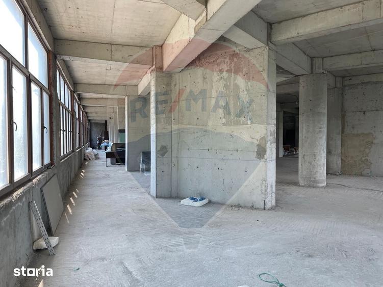 Spațiu comercial, de 675 mp, în Decebal