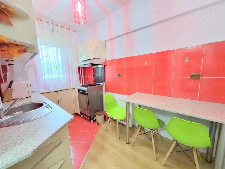 Apartament cu 2 camere decomandat în Micro 17