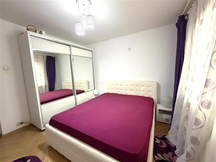 Apartament cu 2 camere decomandat în Cug