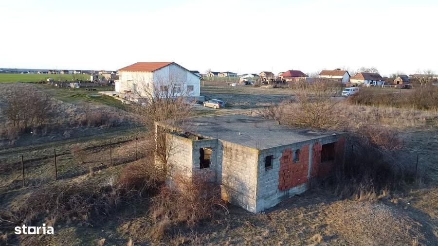 Casă cu 2 camere în Aluniș