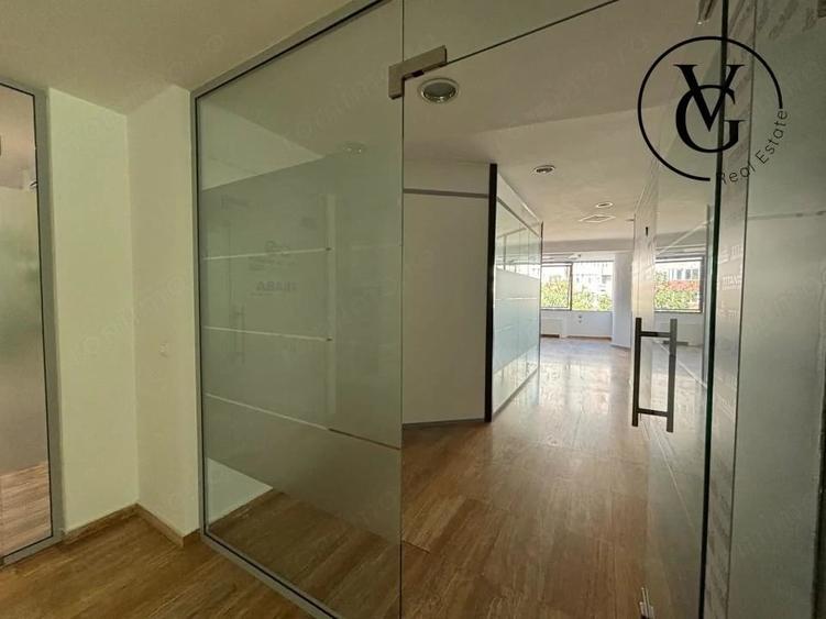 Spațiu comercial, de 90 mp, în Central