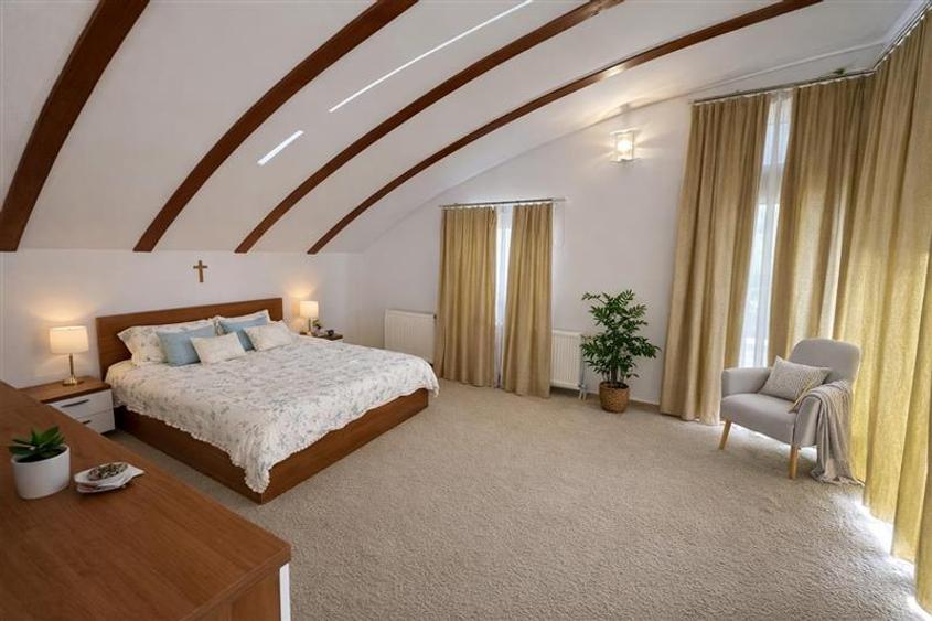 Casă individuală cu 4 camere cu Teren 1597 Mp în Șumuleu Ciuc
