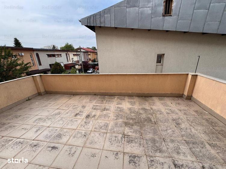 Casă cu 6 camere cu Teren 164 Mp în Vatra Luminoasă