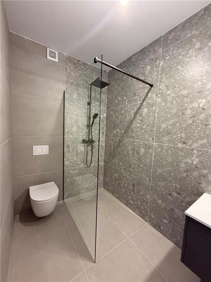 Apartament cu 3 camere decomandat în Torontalului