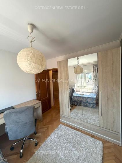 Apartament cu 3 camere semidecomandat în Alba Iulia