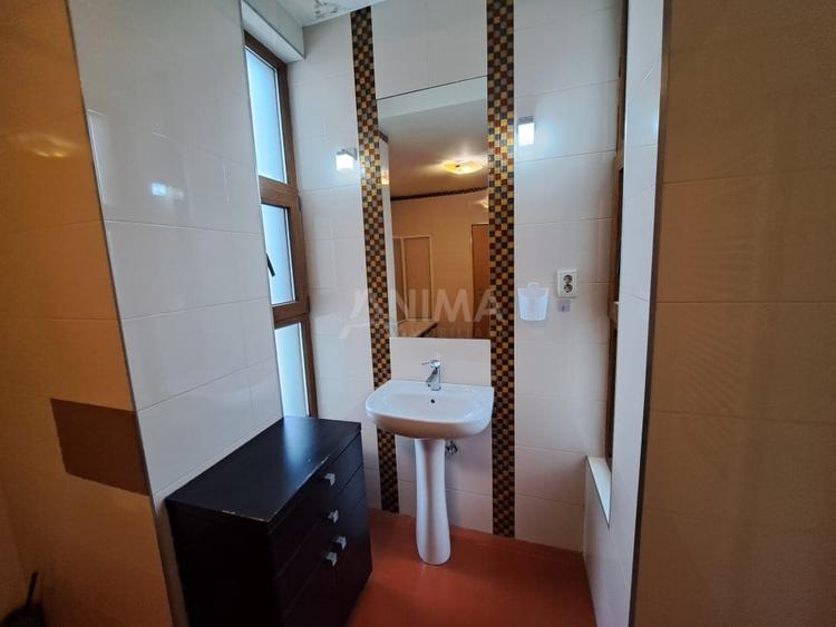 Apartament cu 3 camere decomandat, mobilat în Zorilor