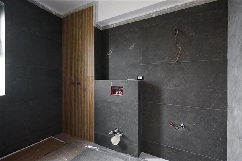 Casă individuală cu 4 camere cu Canalizare în Exterior Est