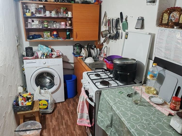 Casă cu 3 camere cu Teren 96 Mp în Brătianu