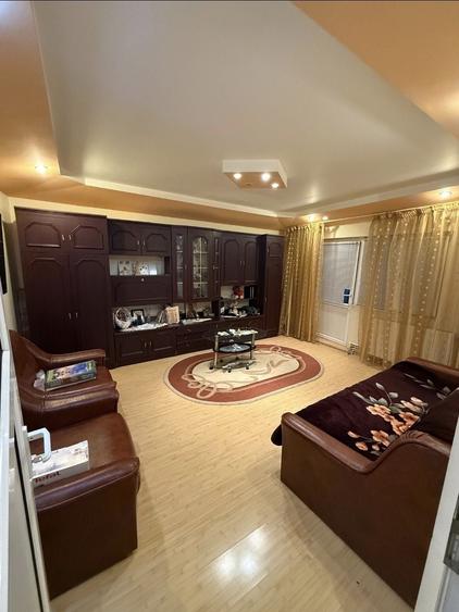 Apartament cu 3 camere decomandat în Nord