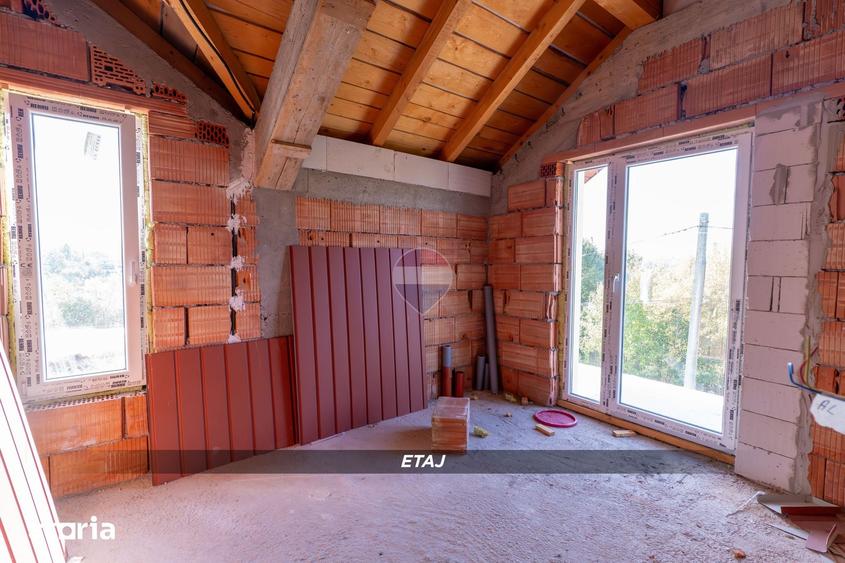 Casă cu 5 camere cu Teren 700 Mp în Central