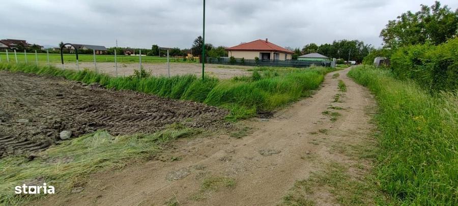 Teren cu acces usor din Calea Feldioarei - 3
