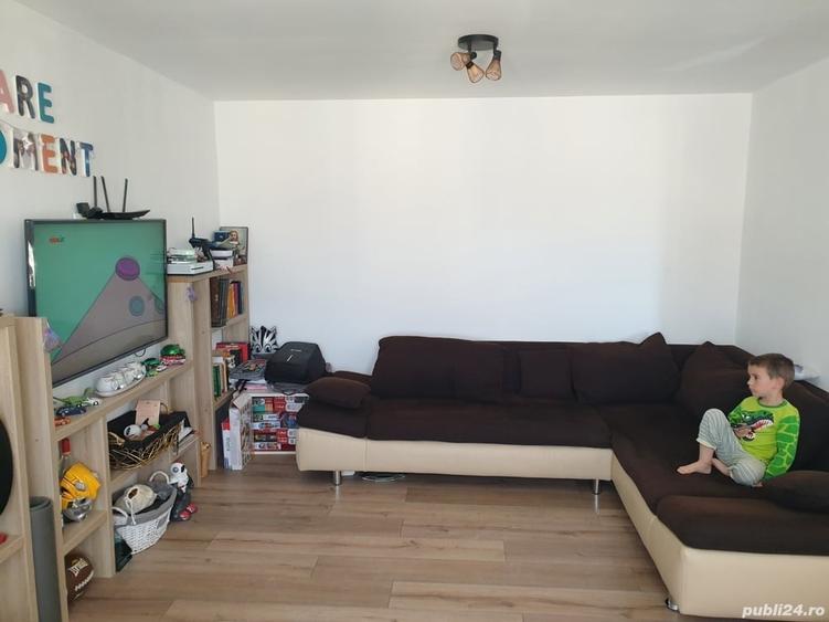 Apartament cu 3 camere decomandat în Bumbești-Jiu