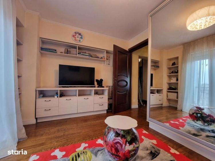 Apartament cu 4 camere decomandat în Unirii