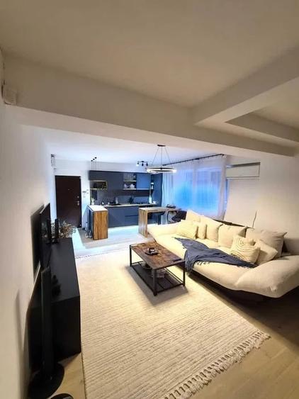 Apartament cu 2 camere semidecomandat, mobilat în 1 Decembrie 1918